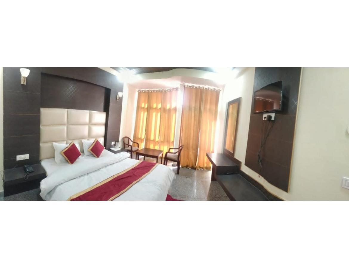 Hotel Krishna Palace, מוסורי מראה חיצוני תמונה