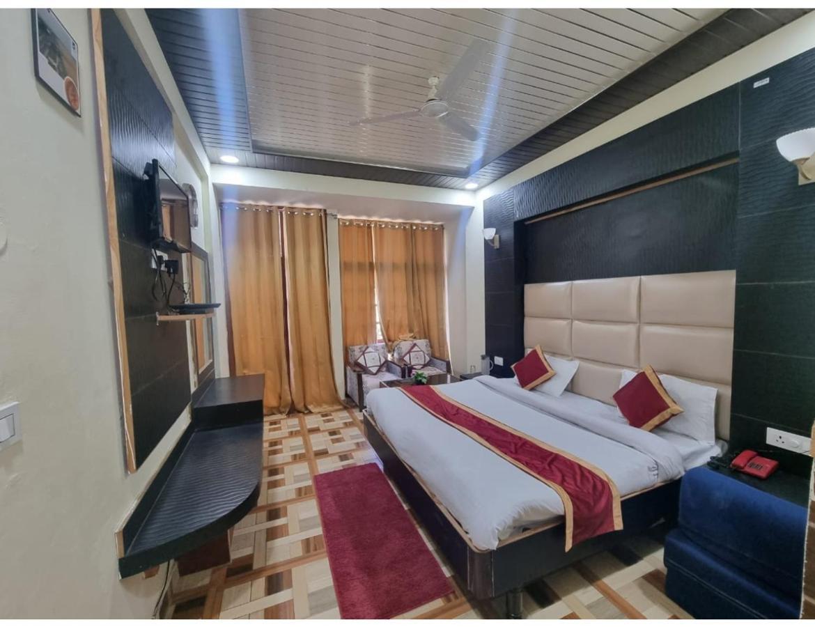 Hotel Krishna Palace, מוסורי מראה חיצוני תמונה