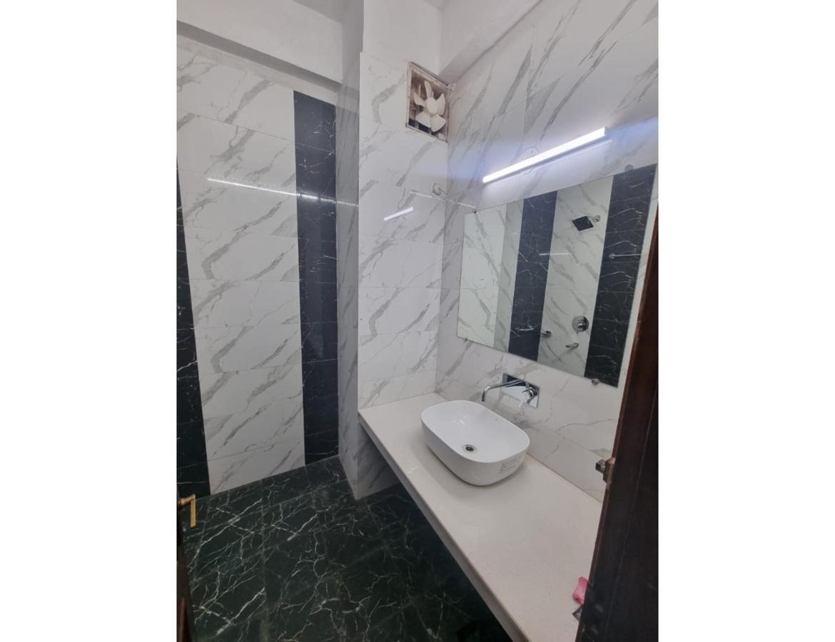 Hotel Krishna Palace, מוסורי מראה חיצוני תמונה