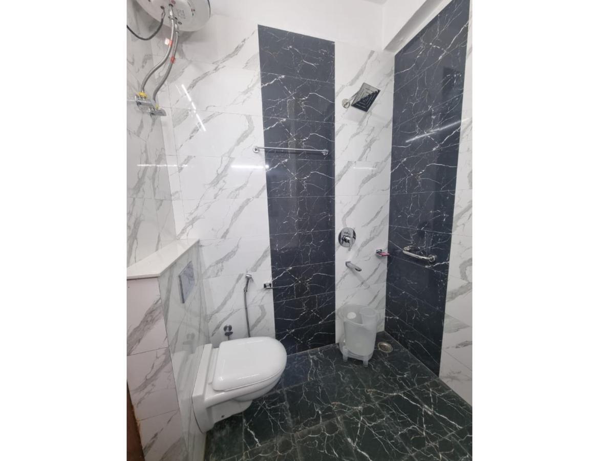 Hotel Krishna Palace, מוסורי מראה חיצוני תמונה